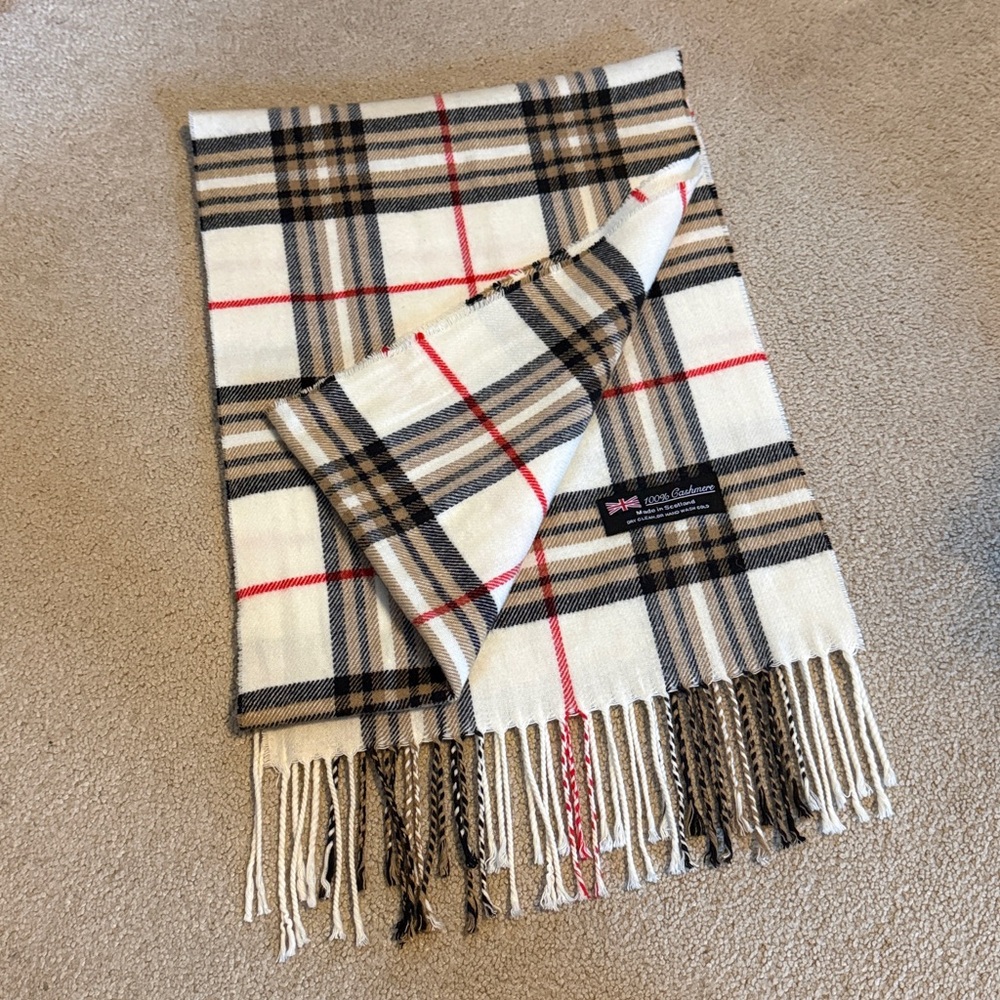 100% Cashmere Scarf With Fringe  Made in Scotland Plaid Cream Tan Blk Red